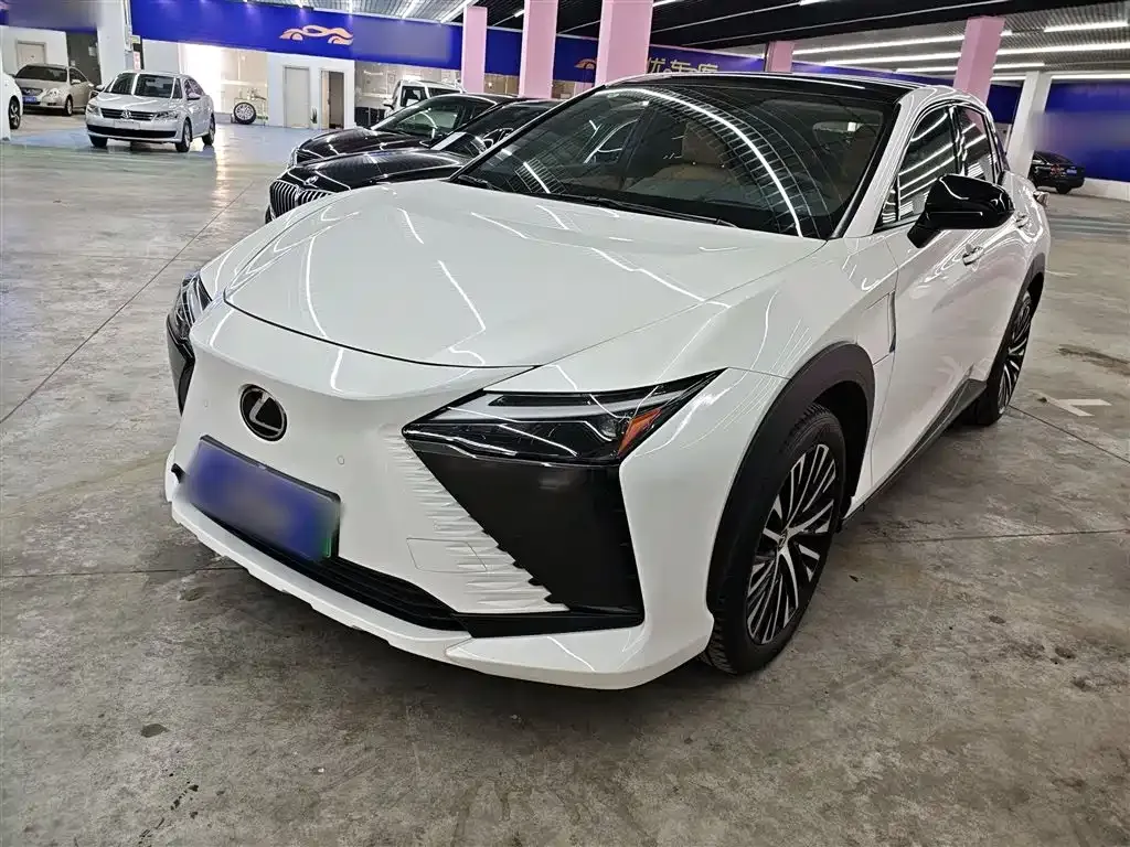 Lexus RZ — фото 3