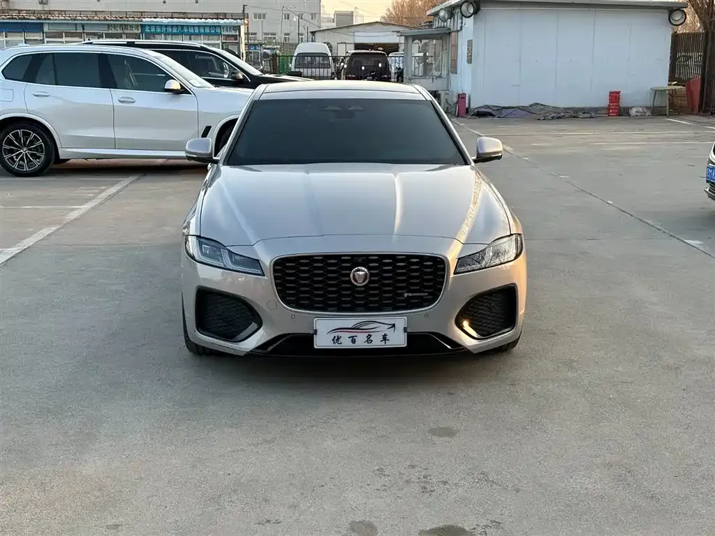 Jaguar XFL — фото 3