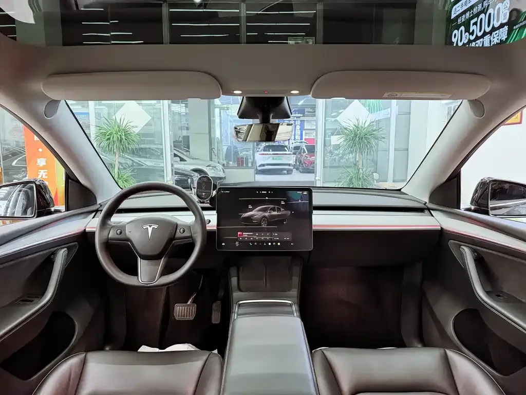 Tesla Model Y — фото 2