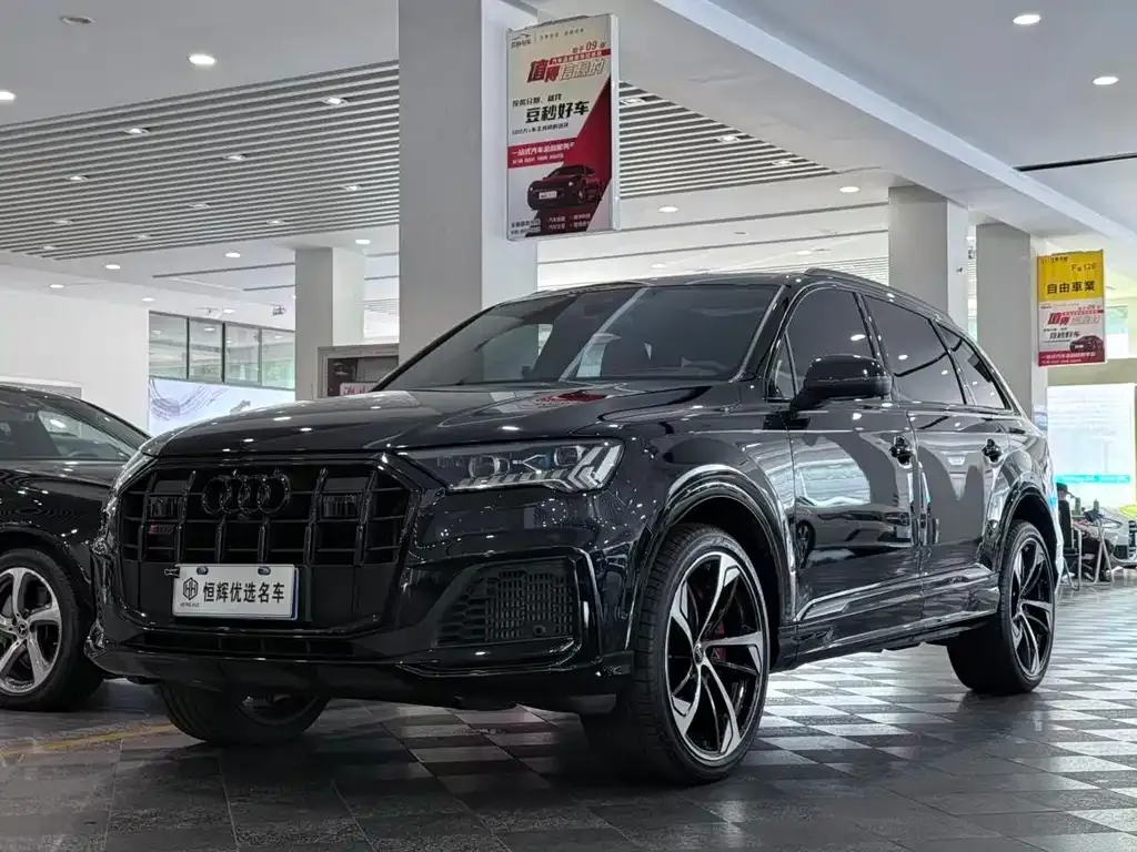 Audi SQ7 — фото 1