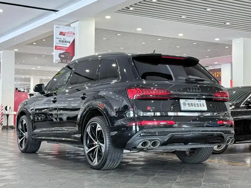Audi SQ7 — фото 5