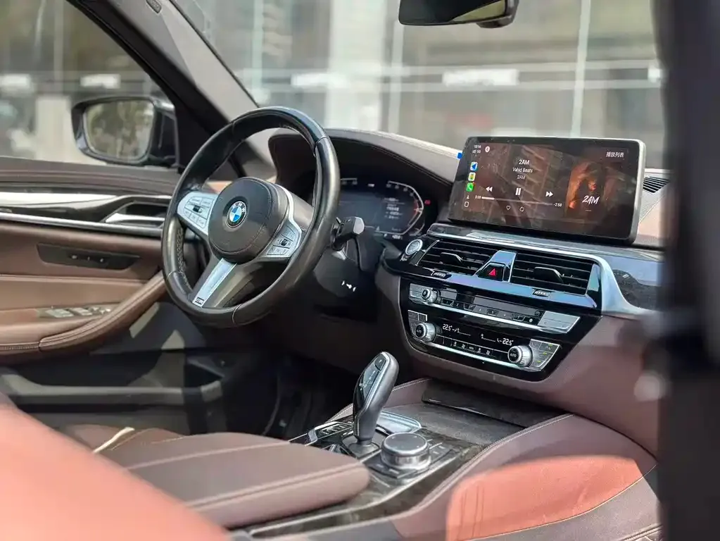 BMW 5 Series 2023 из CN, фото 9