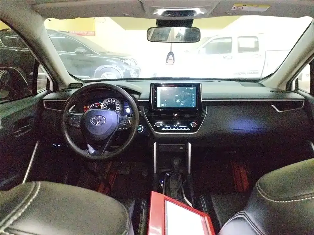 Toyota Corolla Cross 2022 из CN, фото 9