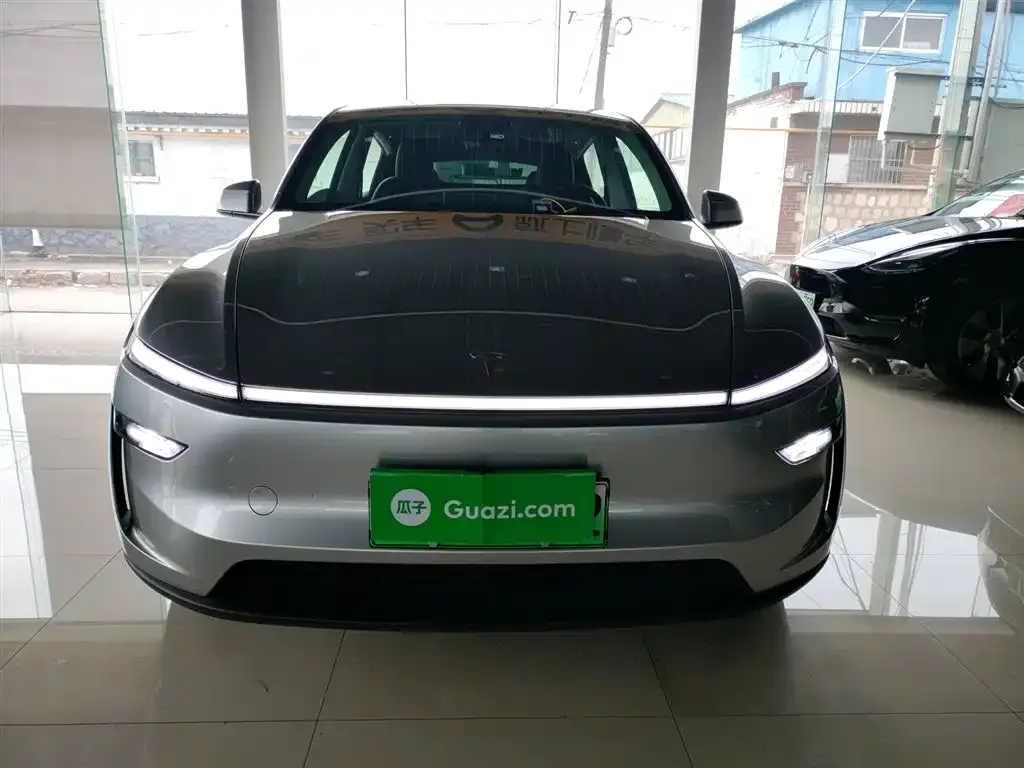 Tesla Model Y 2025 из CN, фото 3