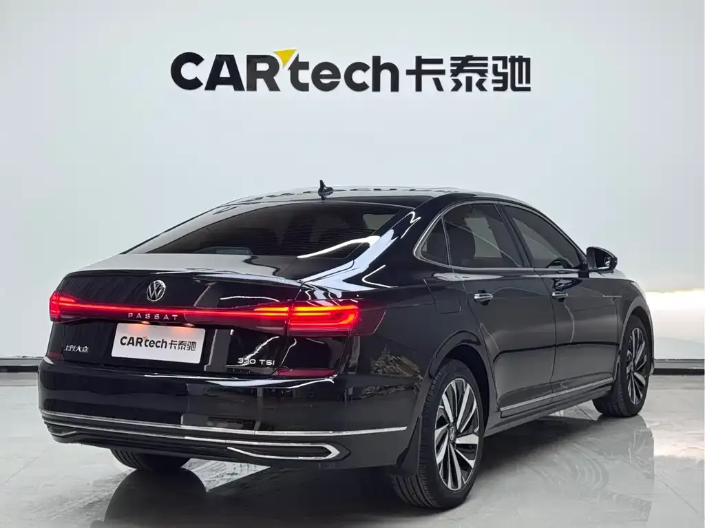 Volkswagen Passat — фото 2