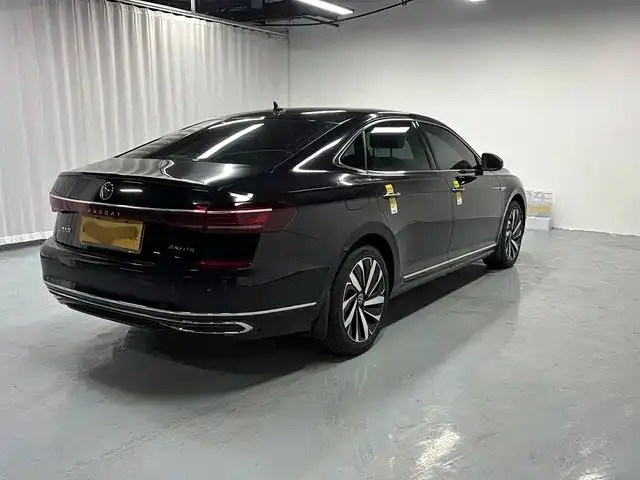 Volkswagen Passat — фото 7