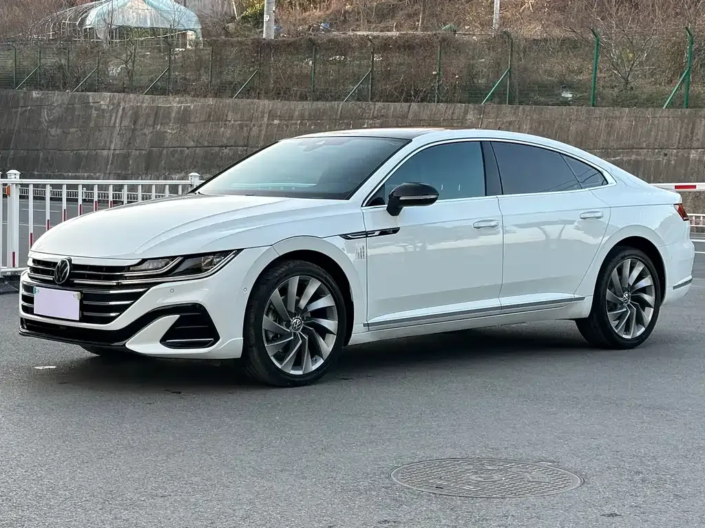 Volkswagen CC — фото 1