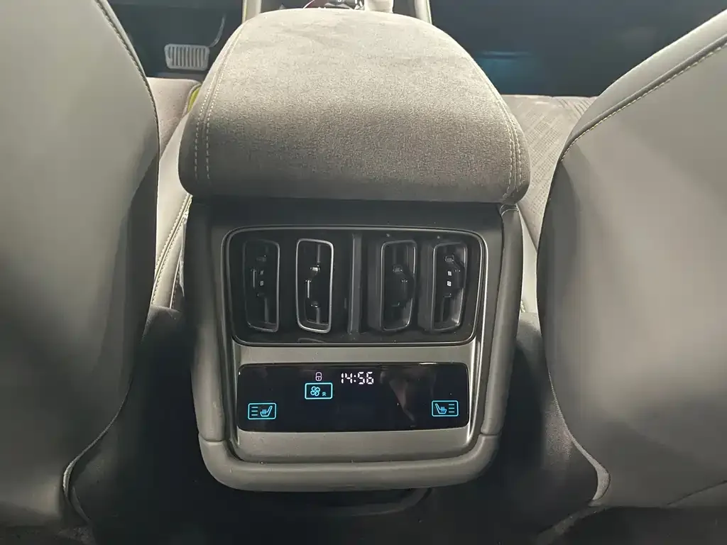 BYD L EV 2025 из CN, фото 6