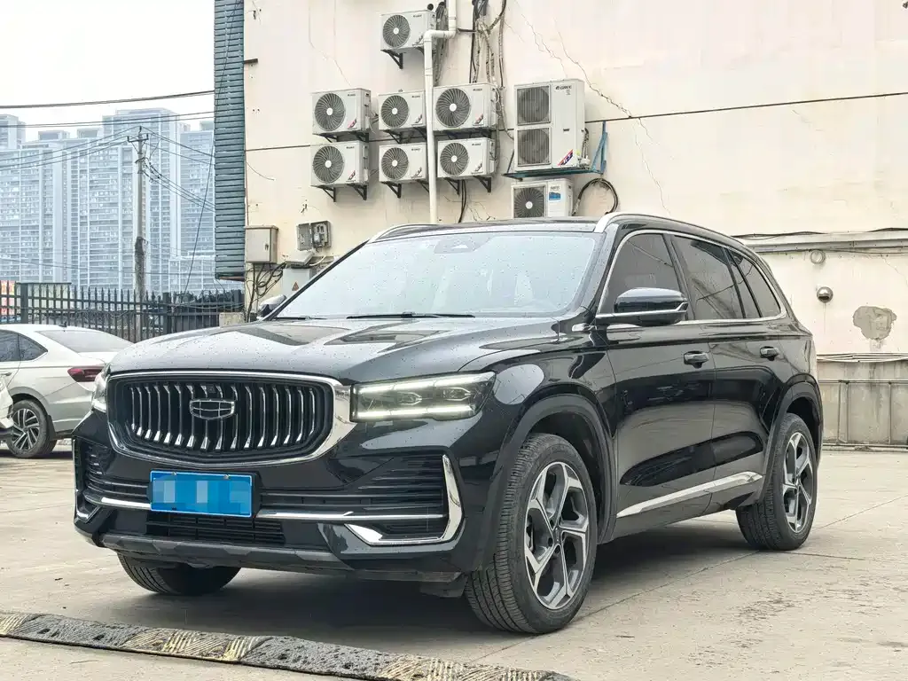 Geely Xingyue L — фото 1