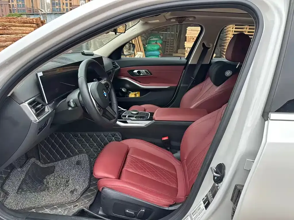 BMW 3 Series 2024 из CN, фото 2
