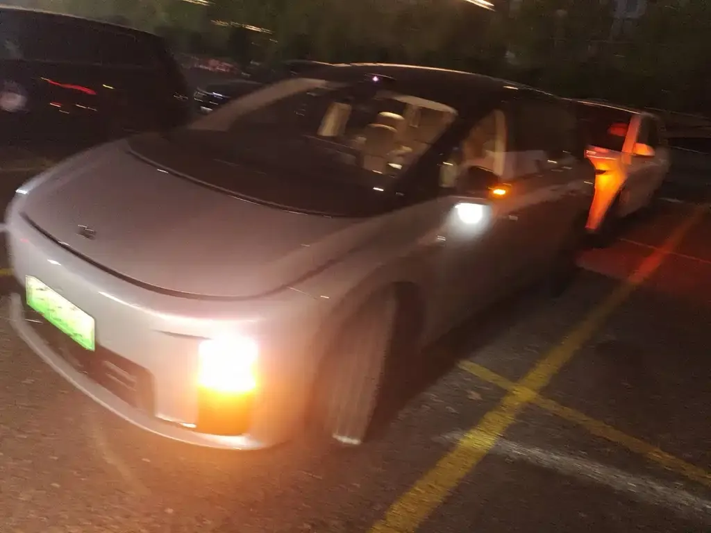 Li Auto i8 2025 из CN, фото 1