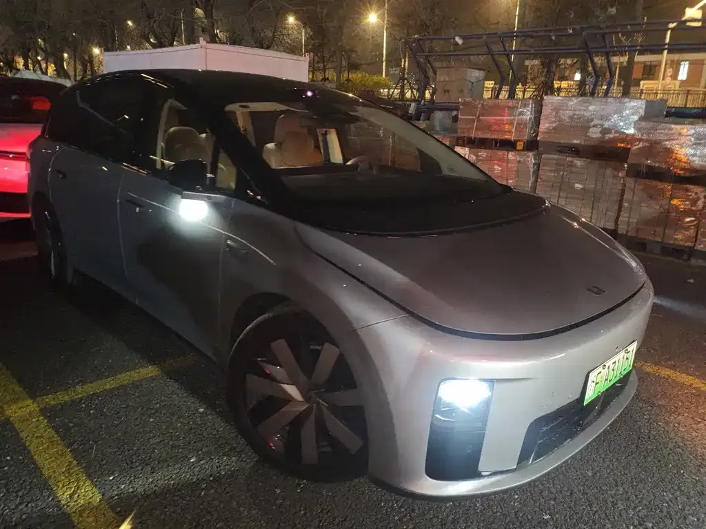 Li Auto i8 2025 из CN, фото 3