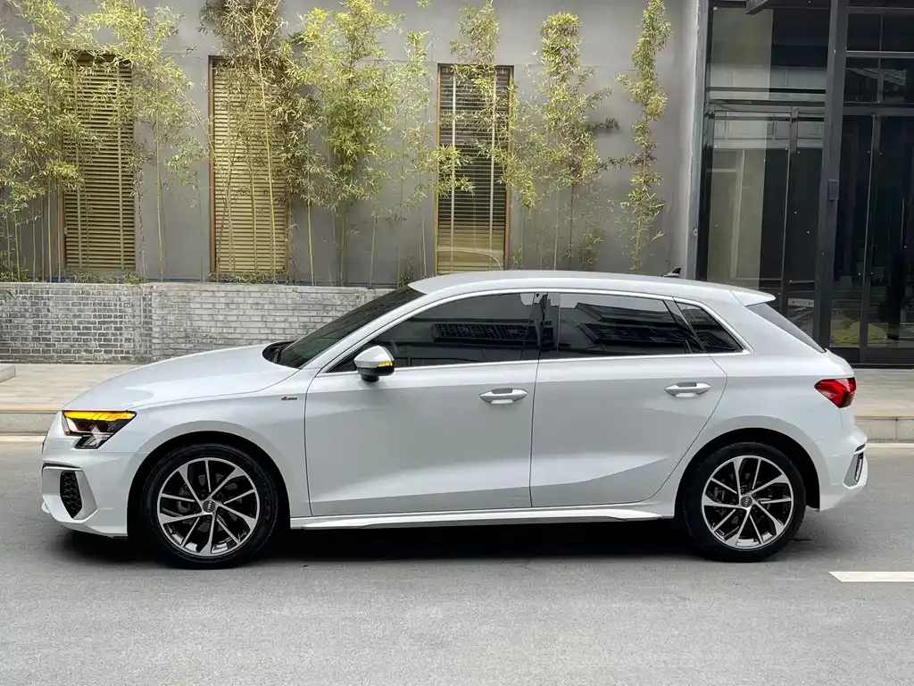 Audi A3 2022 из CN, фото 10