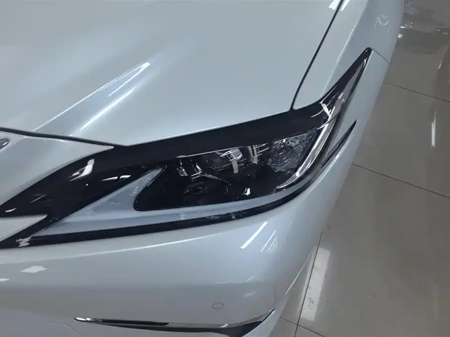 Lexus ES 2024 из CN, фото 2