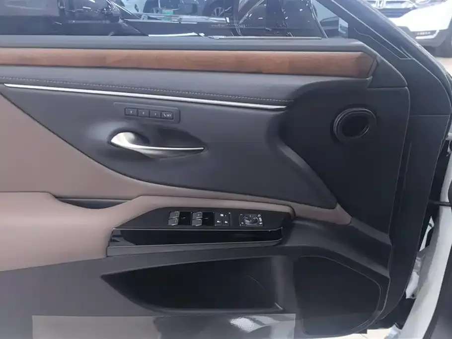 Lexus ES 2024 из CN, фото 4