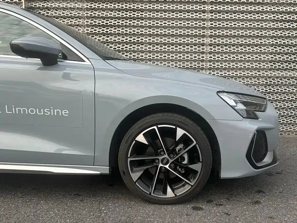 Audi A3 2024 из CN, фото 8