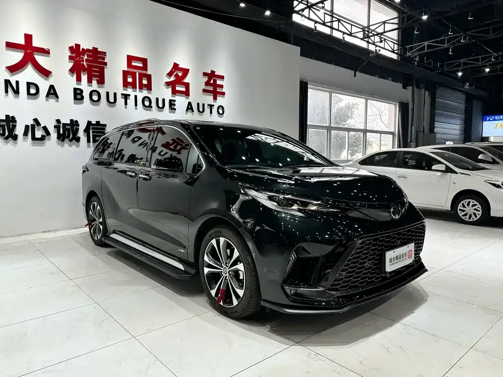 Toyota Granvia 2025 из CN, фото 2