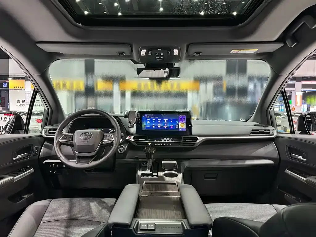 Toyota Granvia 2025 из CN, фото 4