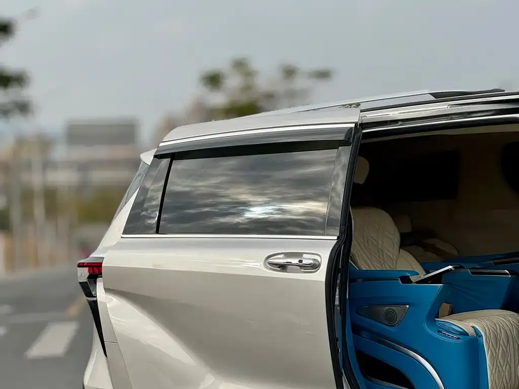 Toyota Sienna 2022 из CN, фото 7