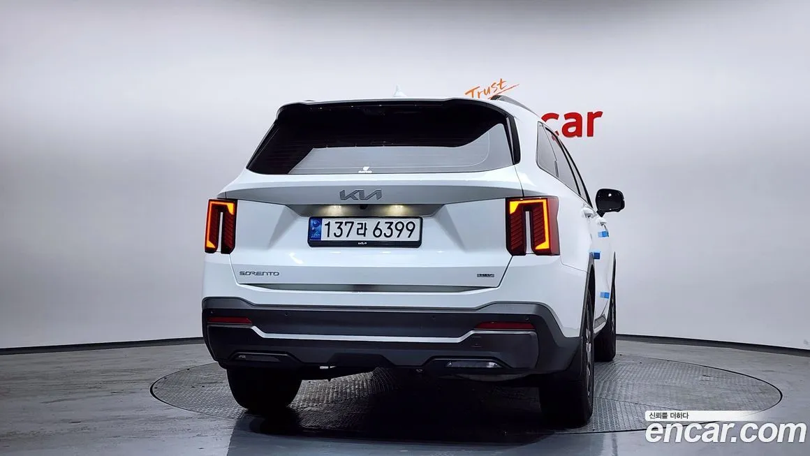 Kia Sorento — фото 5