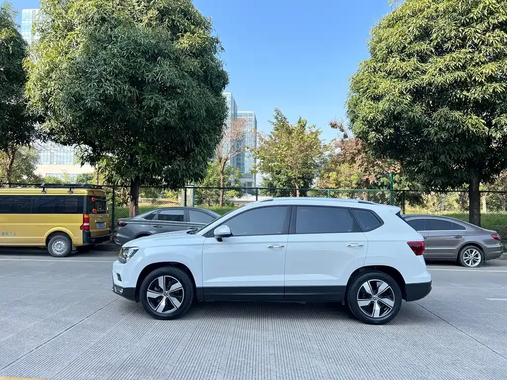 Volkswagen Tharu 2021 из CN, фото 9