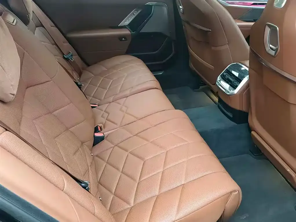 BMW 7 Series 2024 из CN, фото 4