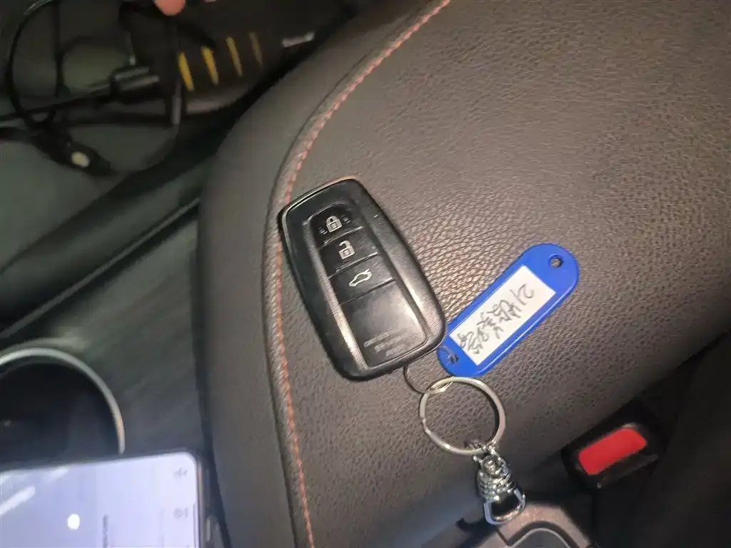 Toyota Camry 2021 из CN, фото 2