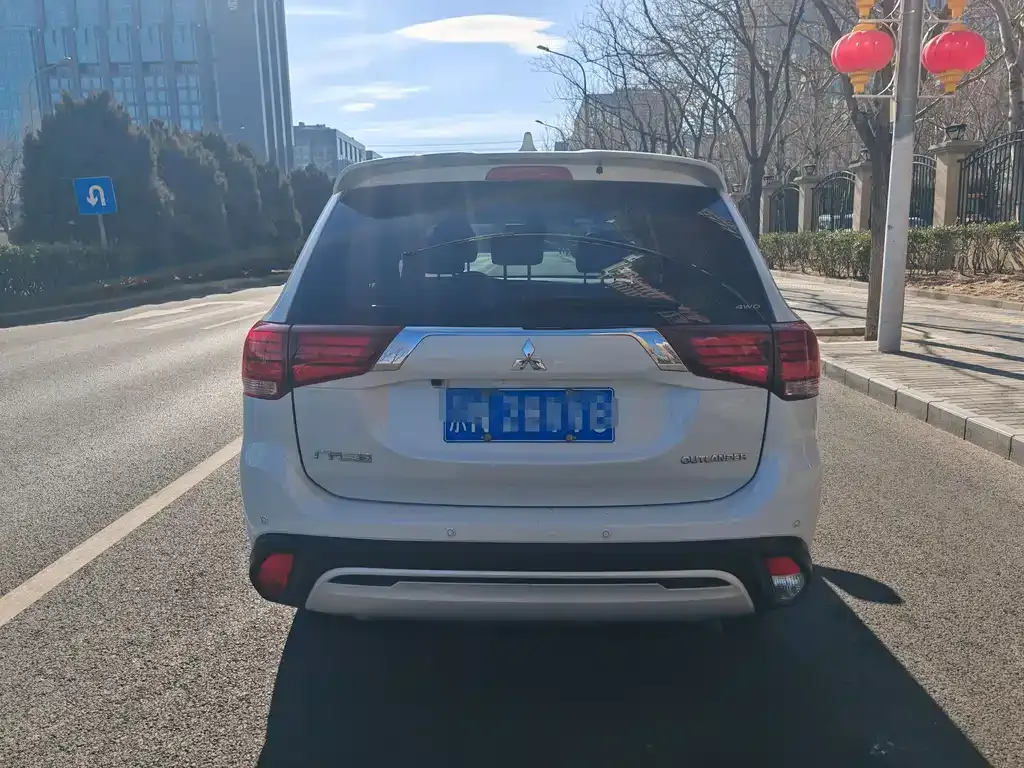 Mitsubishi Outlander 2021 из CN, фото 4
