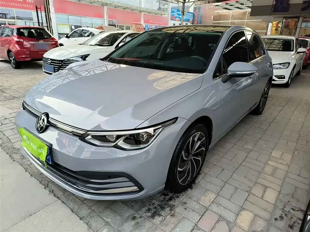 Volkswagen Golf 2024 из CN, фото 1