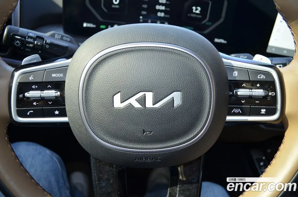 Kia Sorento — фото 7