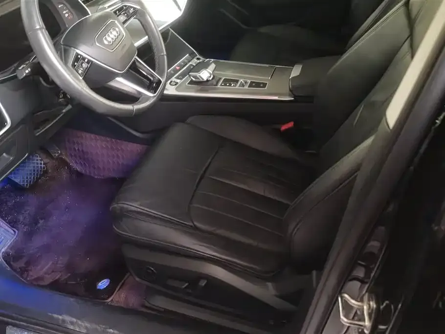 Audi A6L 2021 из CN, фото 8