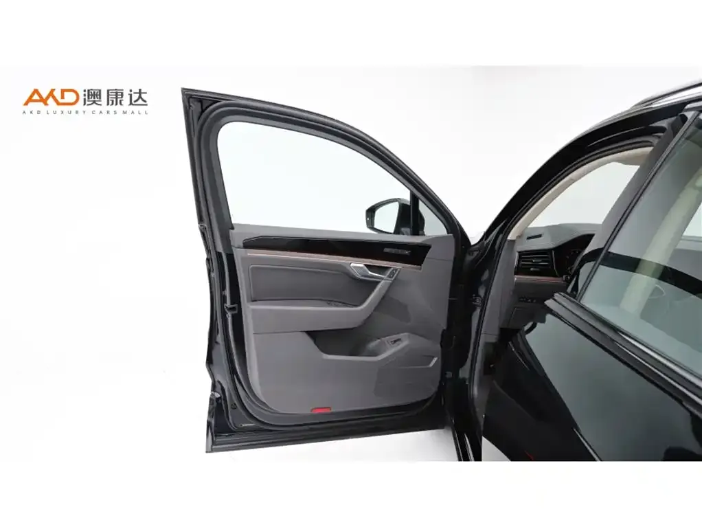 Volkswagen Touareg 2022 из CN, фото 4