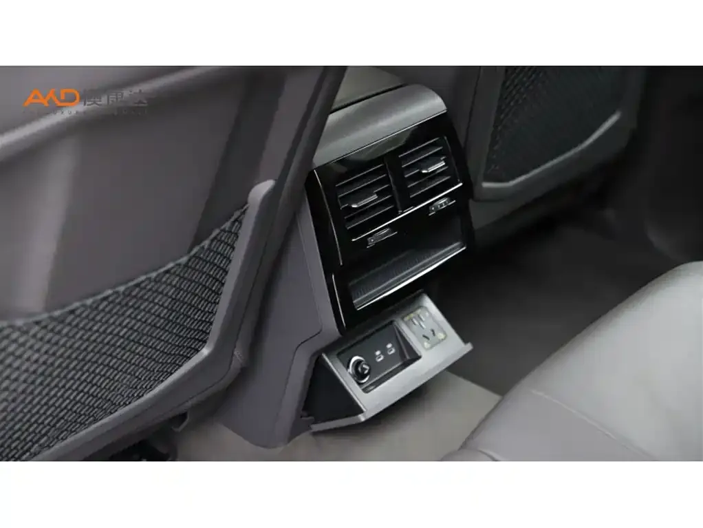 Volkswagen Touareg 2022 из CN, фото 2