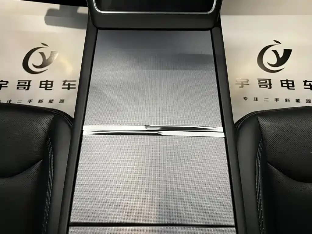 Tesla Model Y 2025 из CN, фото 4