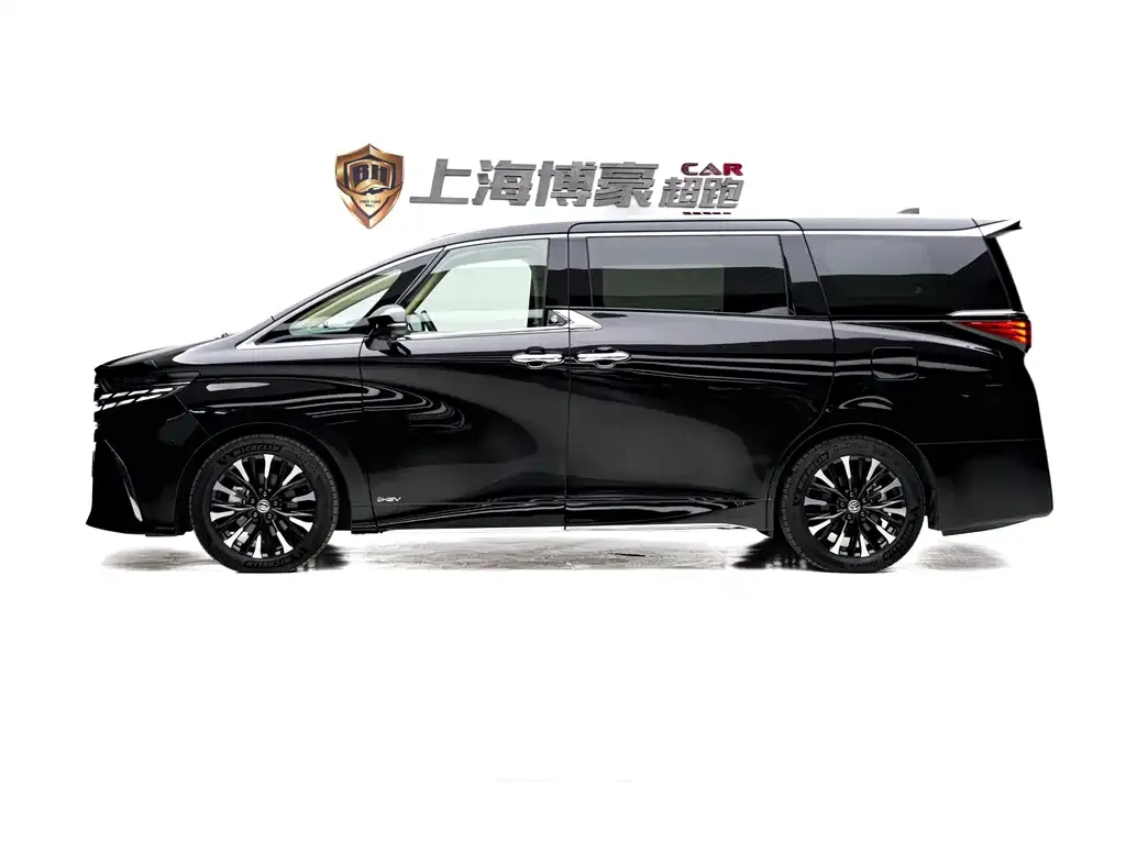 Toyota Alphard — фото 3