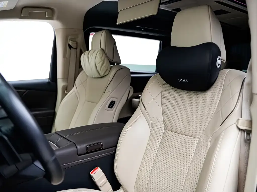 Toyota Alphard — фото 10
