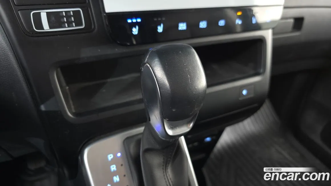 Hyundai Staria — фото 2