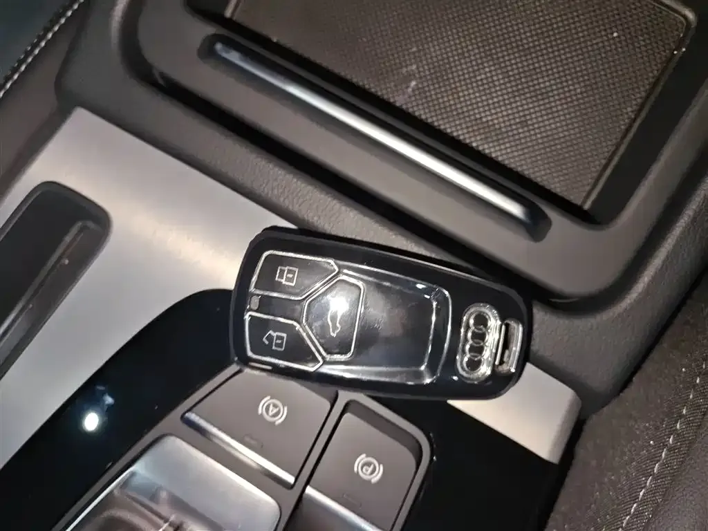 Audi Q5L 2023 из CN, фото 8
