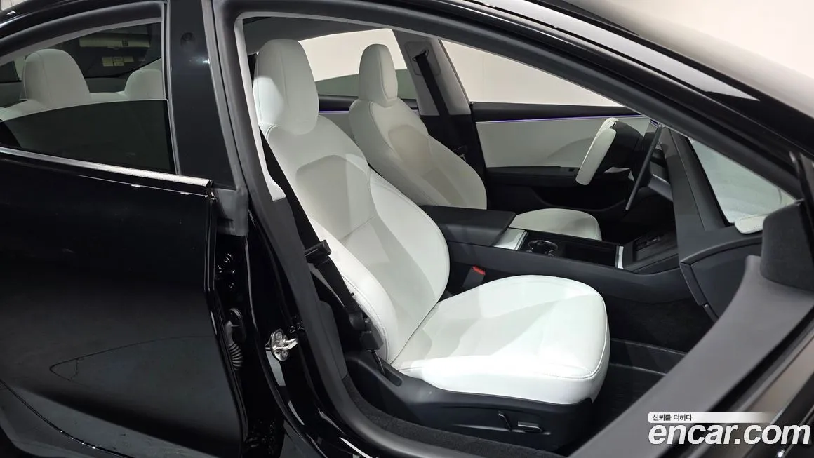 Tesla Model 3 2024 из KR, фото 5