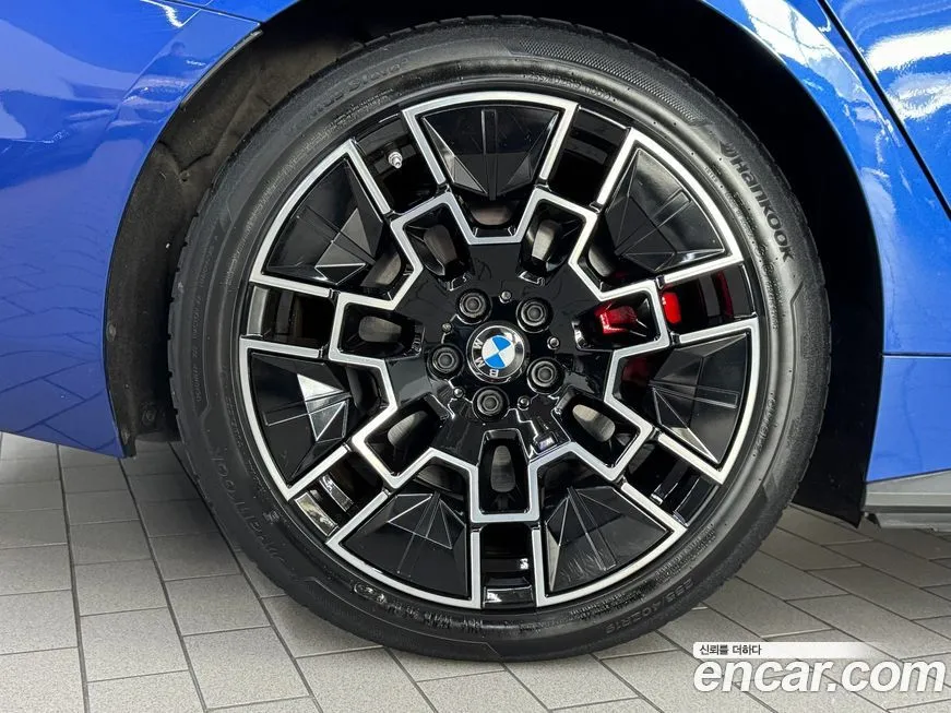BMW i4 — фото 6