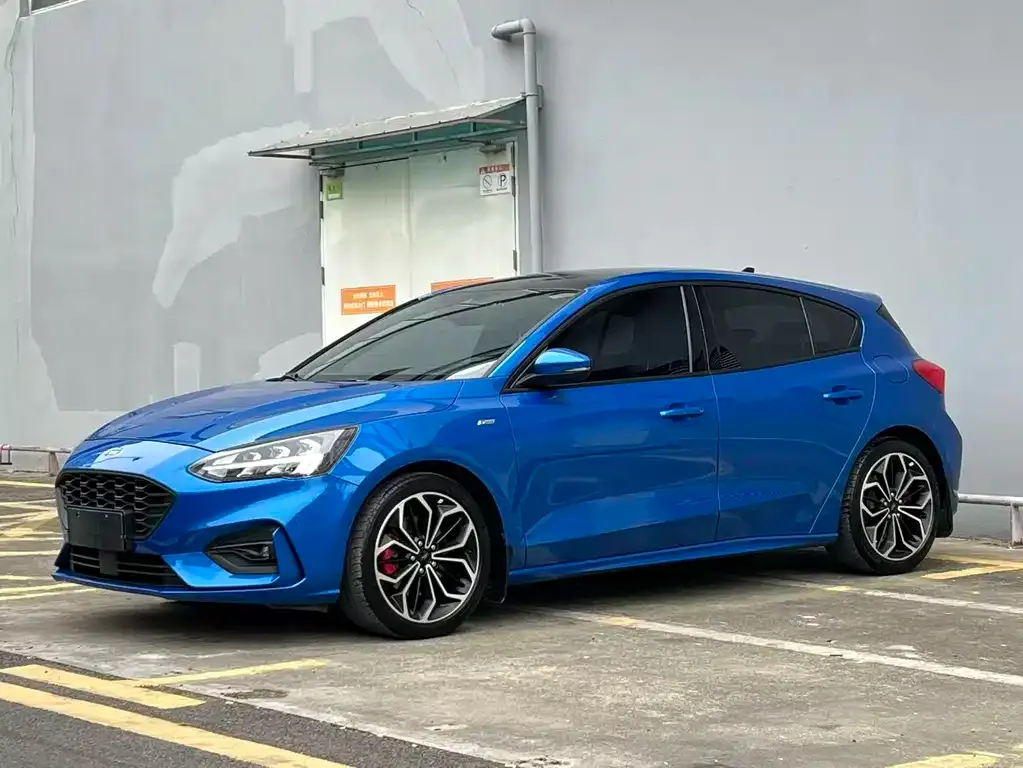 Ford Focus 2021 из CN, фото 1
