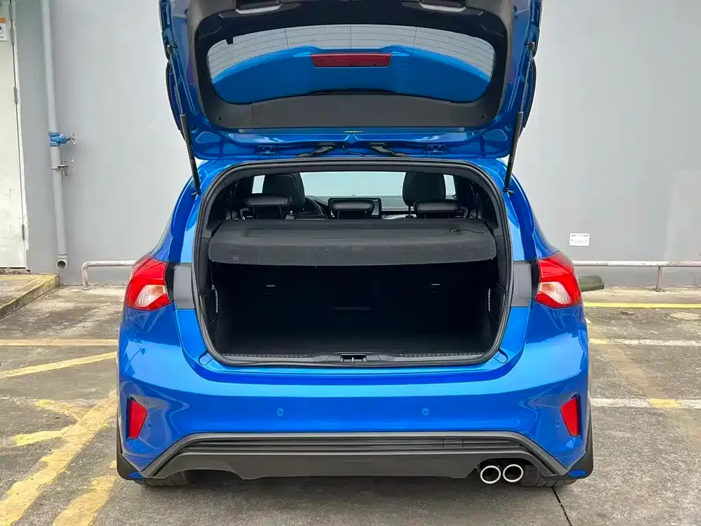 Ford Focus 2021 из CN, фото 7