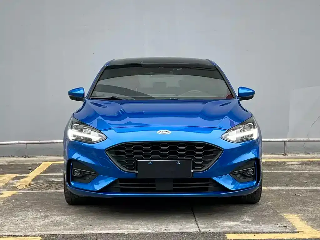 Ford Focus 2021 из CN, фото 6