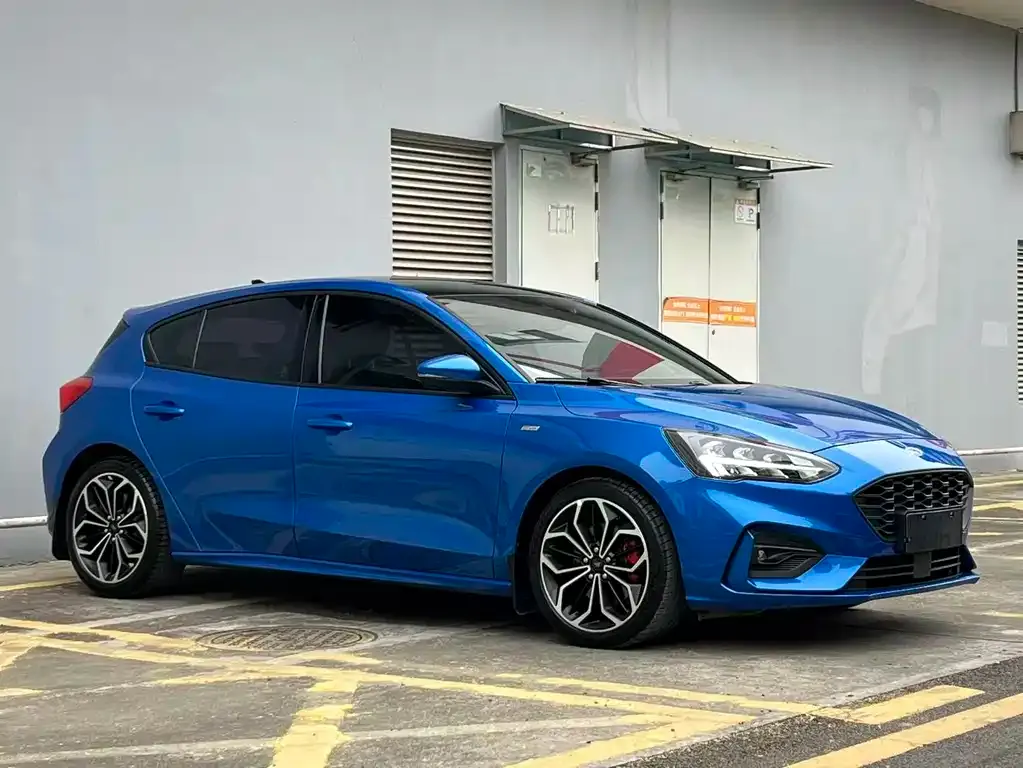 Ford Focus 2021 из CN, фото 2