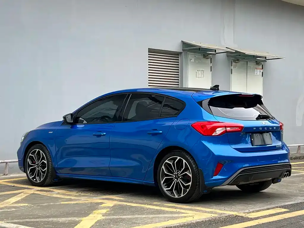 Ford Focus 2021 из CN, фото 9
