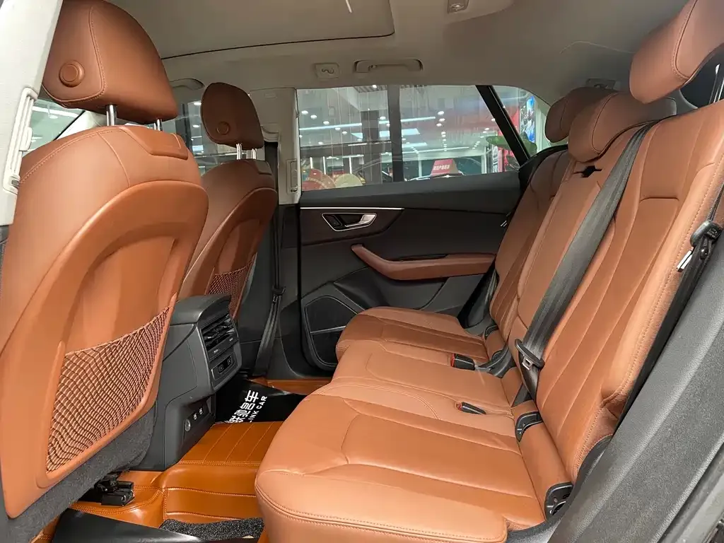 Audi Q8 2021 из CN, фото 5