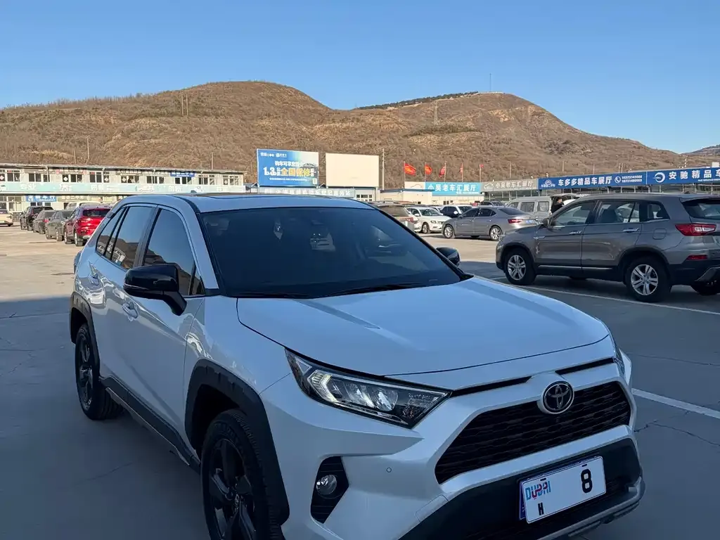 Toyota RAV4 2022 из CN, фото 8