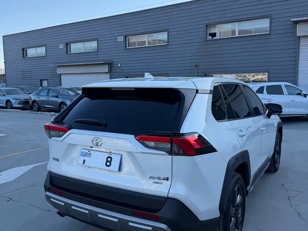 Toyota RAV4 2022 из CN, фото 7