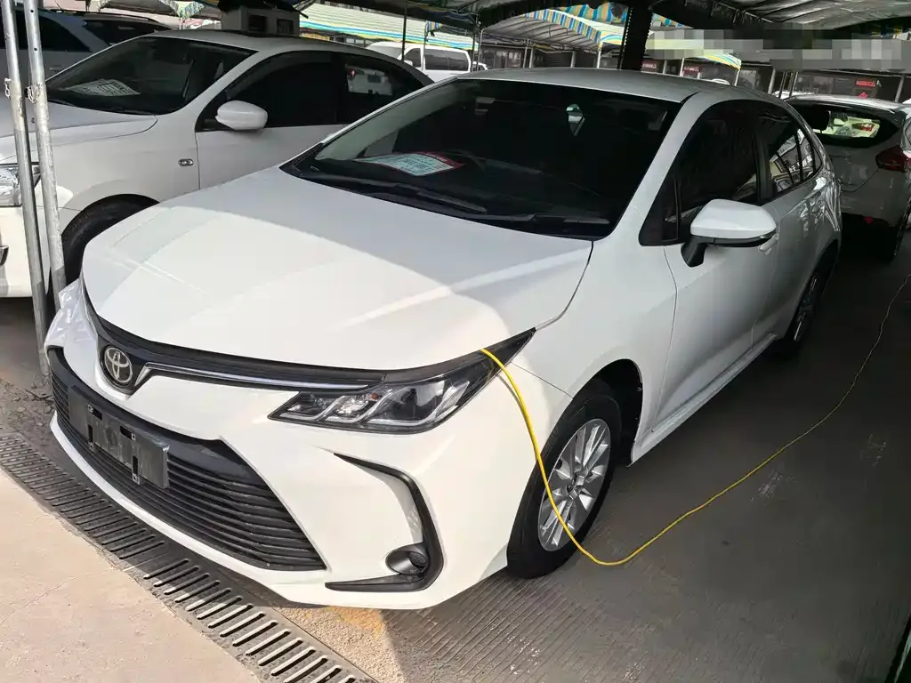 Toyota Corolla 2023 из CN, фото 1