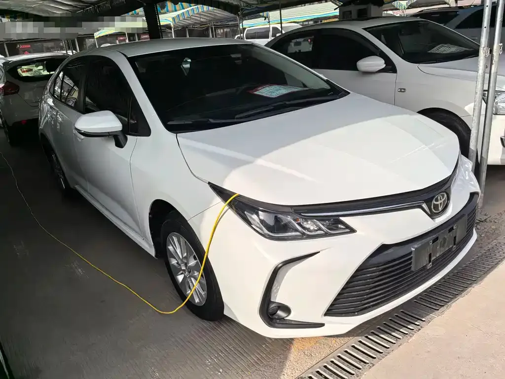 Toyota Corolla 2023 из CN, фото 3